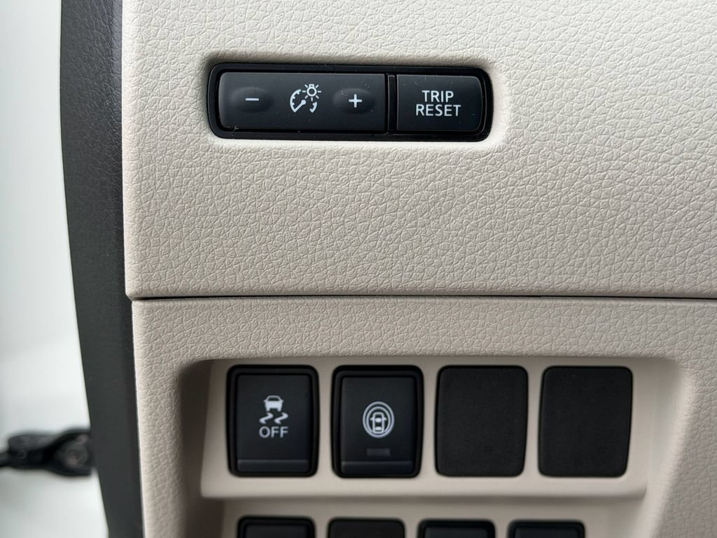 Certified 2022 Nissan Rogue Sport SV FWD image 26