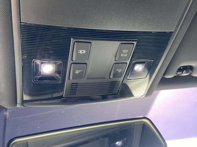 Used 2017 Volkswagen Golf 4-Door FWD image 30