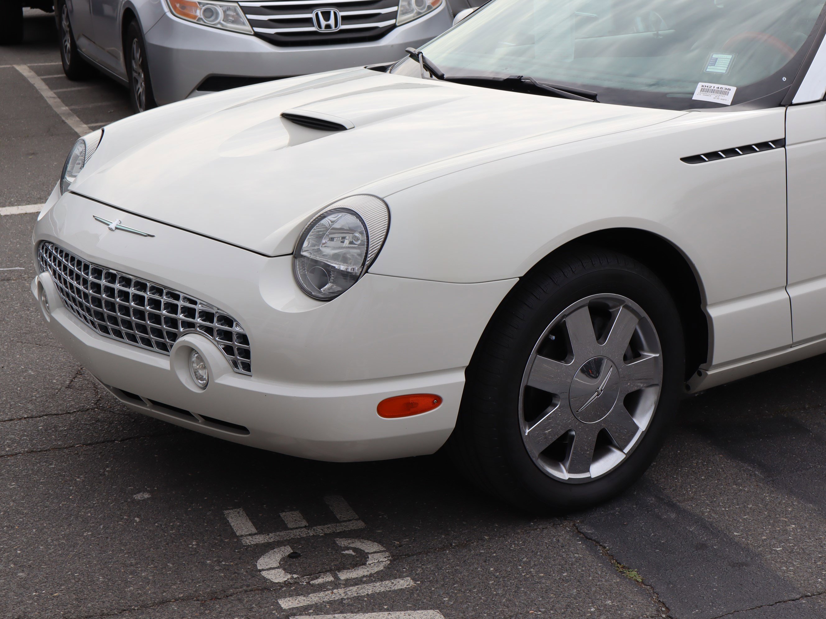 Used 2002 Ford Thunderbird RWD image 6