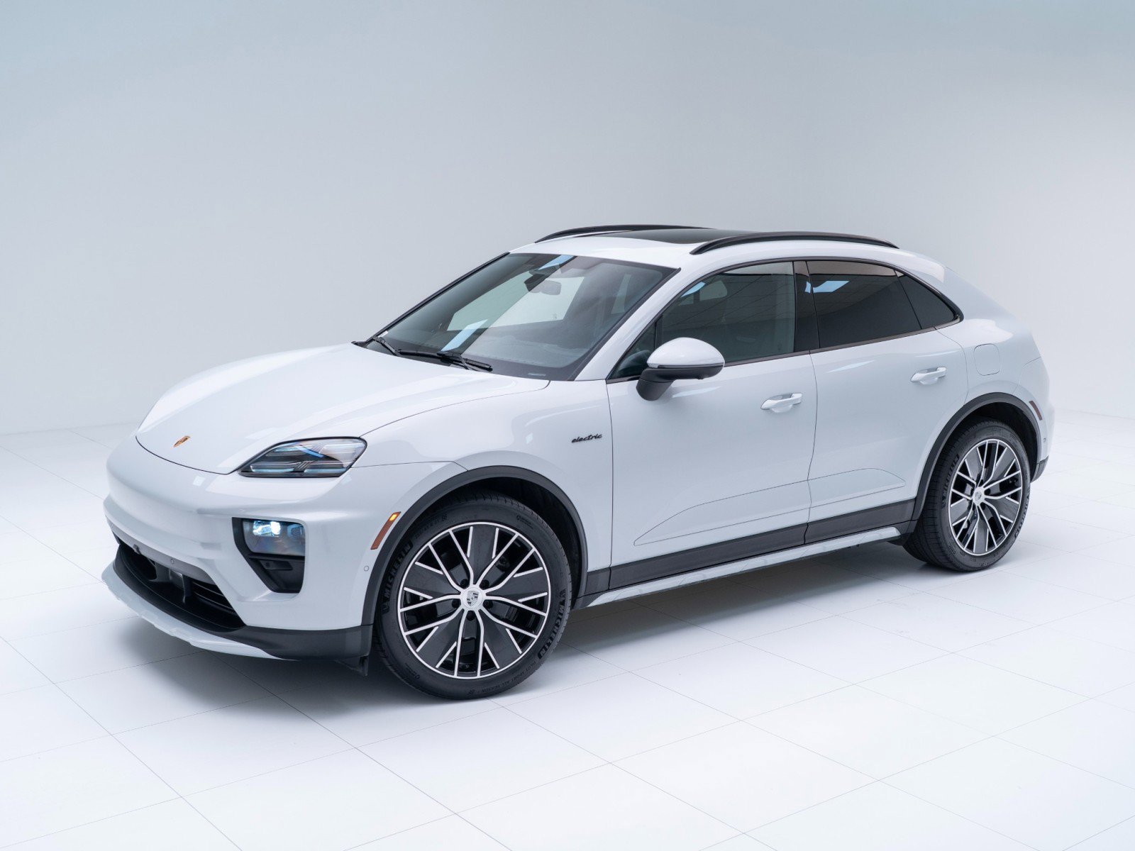 Certified 2025 Porsche Macan Electric