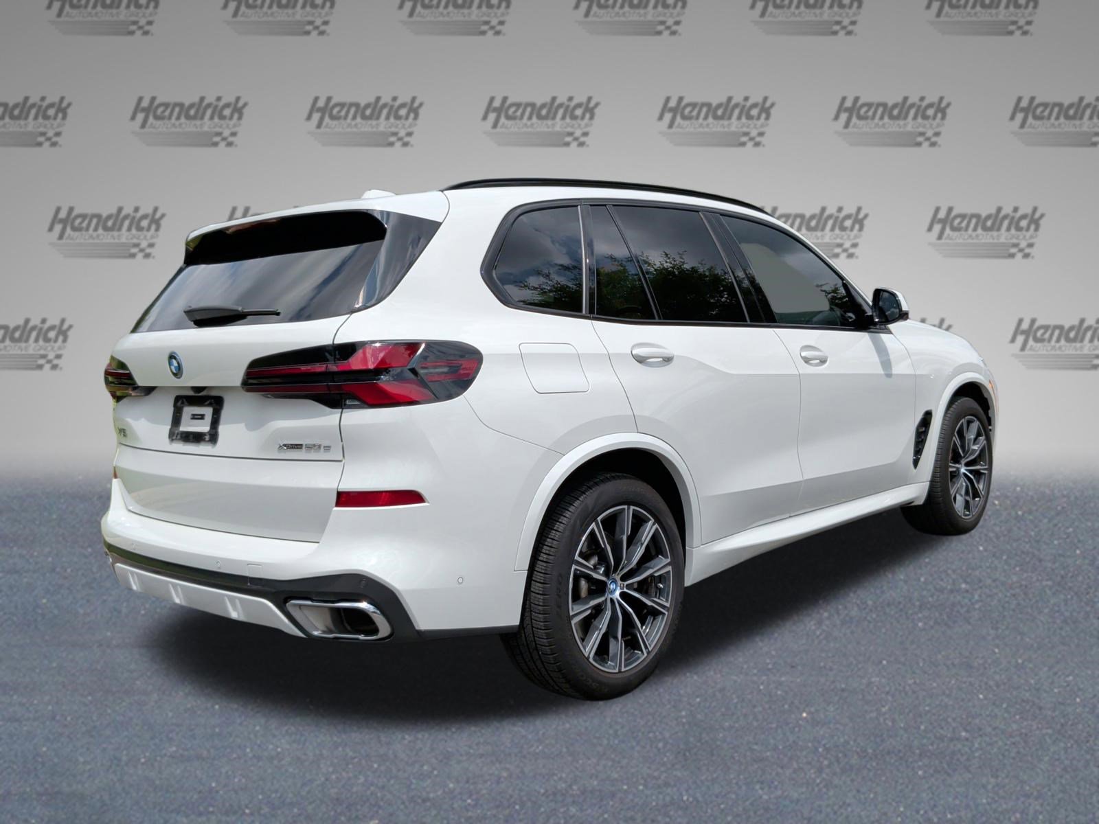 Certified 2024 BMW X5 xDrive50e w/ M Sport Package AWD/4WD image 7