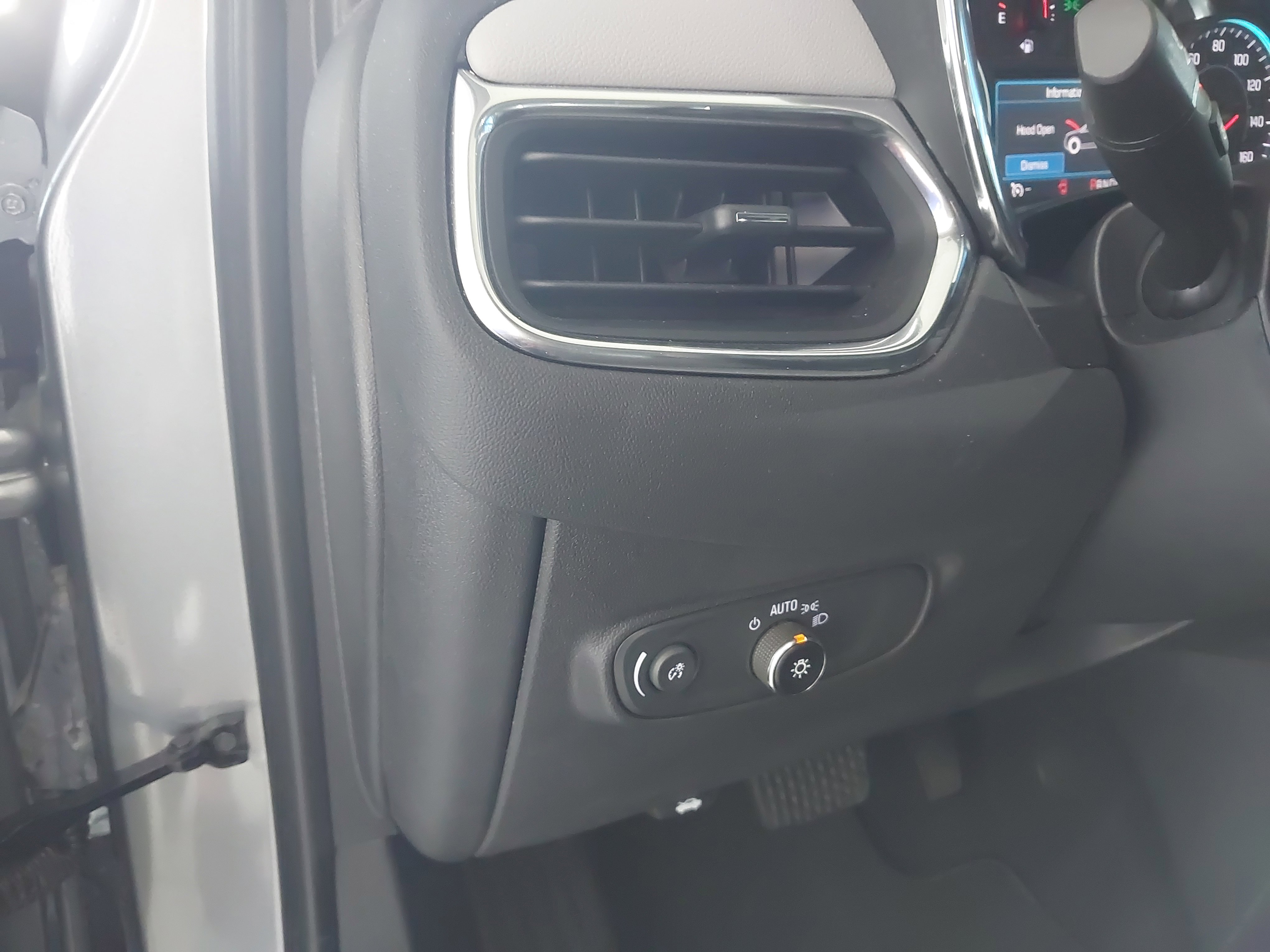 Used 2023 Chevrolet Equinox LS w/ LS Convenience Package image 24