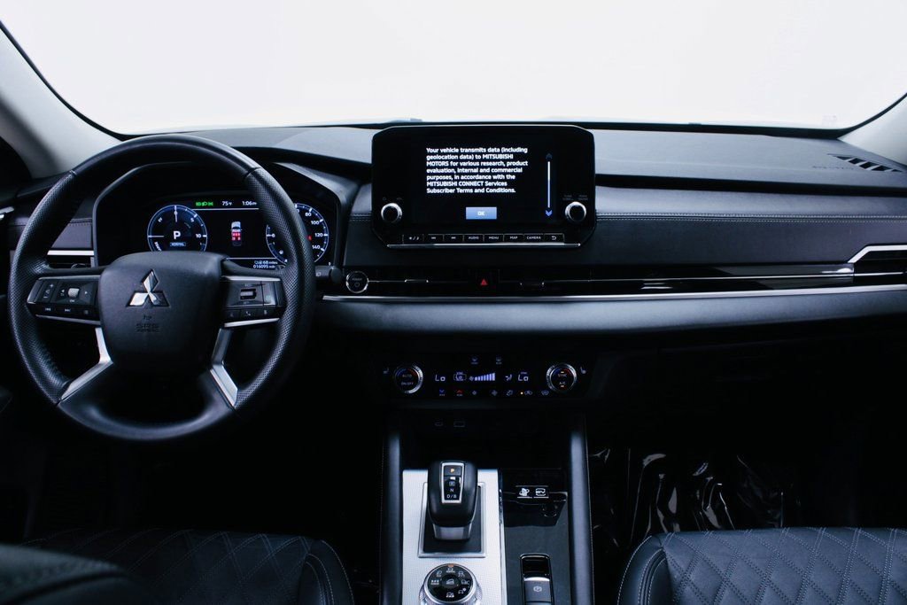Used 2024 Mitsubishi Outlander SEL image 18