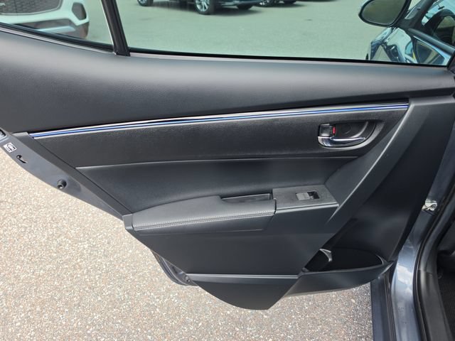 Used 2018 Toyota Corolla XSE FWD image 13