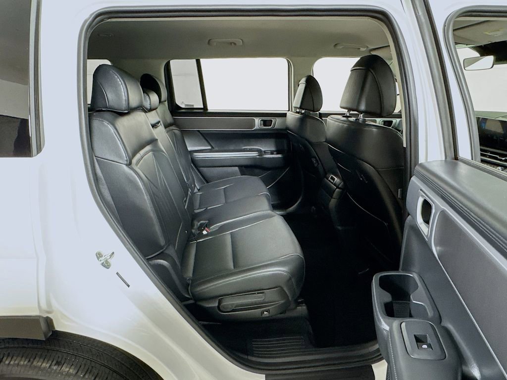 Used 2026 Hyundai Santa Fe SEL FWD image 25