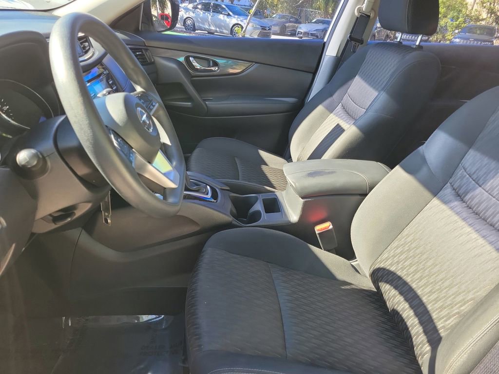 Used 2017 Nissan Rogue S image 23