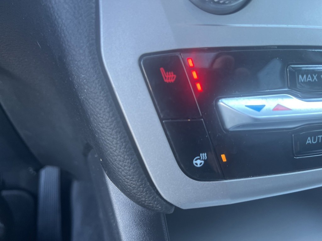 Used 2022 Ford Explorer XLT w/ Equipment Group 202A image 21