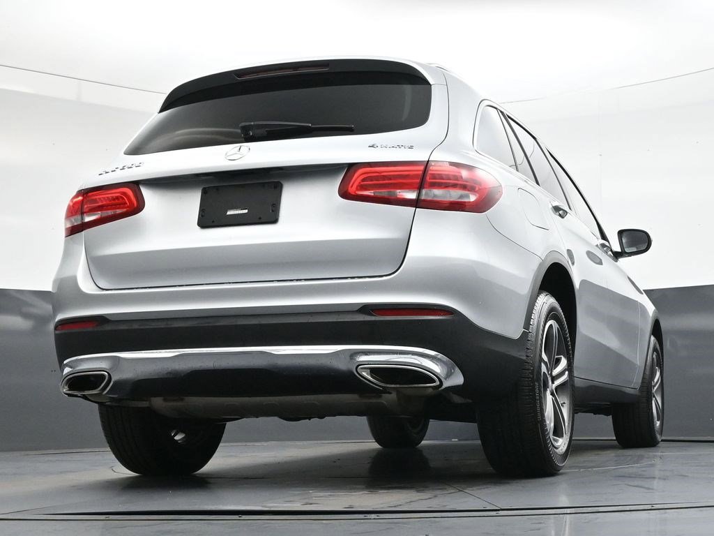 Used 2016 Mercedes-Benz GLC 300 4MATIC w/ Premium Package image 28