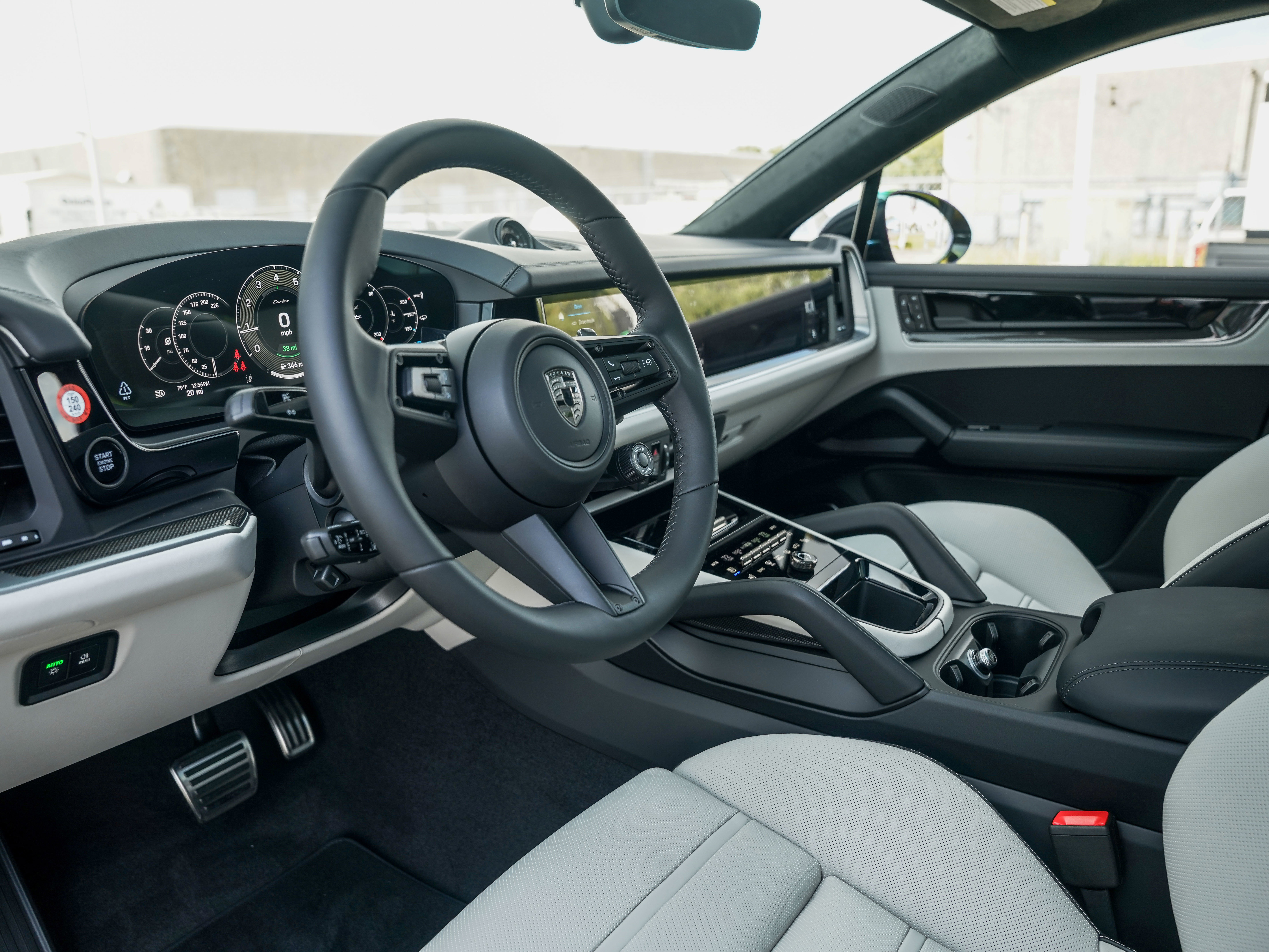 New 2026 Porsche Cayenne Turbo image 4