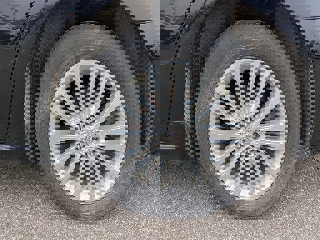 Used 2013 Toyota Avalon XLE Premium image 4