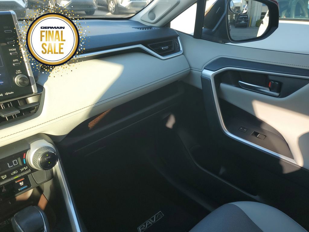 Certified 2022 Toyota RAV4 Limited image 31