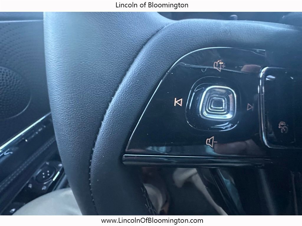 New 2025 Lincoln Corsair AWD w/ Equipment Group 101A image 23