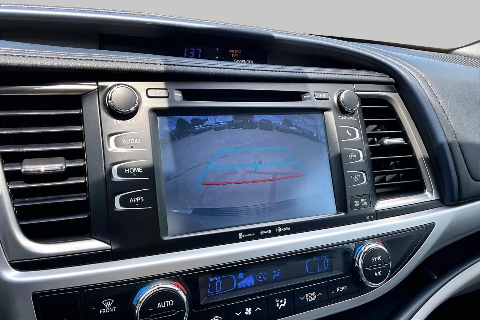 Used 2018 Toyota Highlander XLE FWD image 27