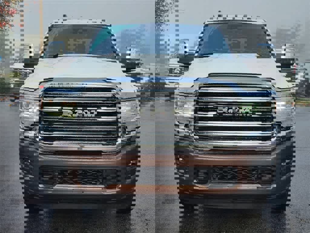 Used 2023 RAM 3500 Limited image 9