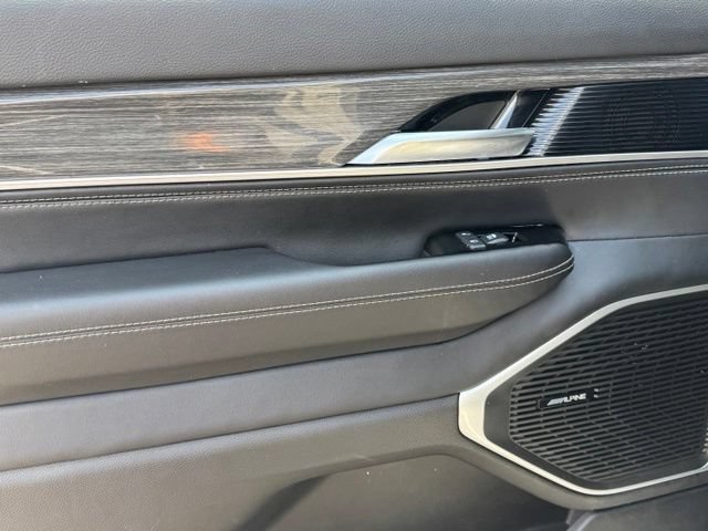 Certified 2022 Jeep Wagoneer Series II AWD/4WD image 17
