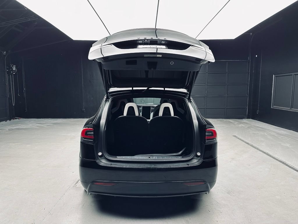 Used 2016 Tesla Model X 90D AWD/4WD image 39