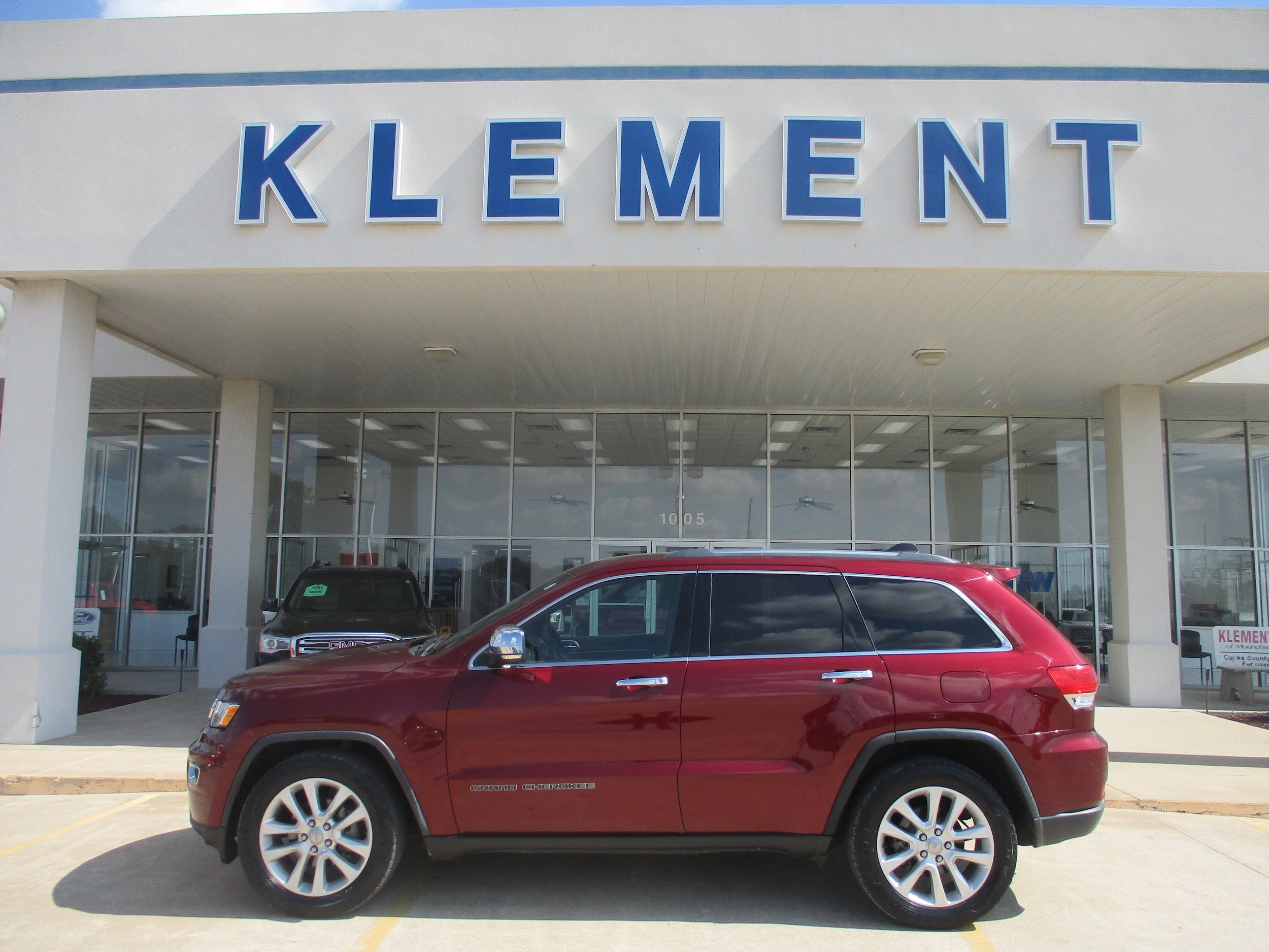 Used 2017 Jeep Grand Cherokee Limited RWD image 1