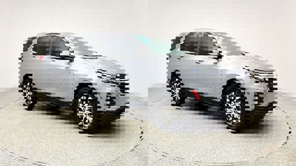 Used 2024 Chevrolet Equinox LT image 3