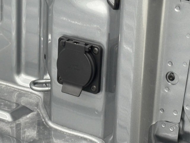 New 2026 GMC Sierra 1500 SLE w/ Preferred Package image 8