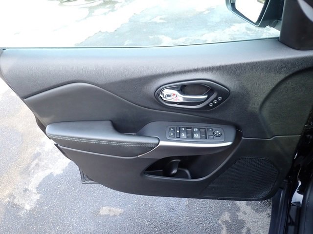 Certified 2022 Jeep Cherokee Limited w/ Mopar Interior Package image 17