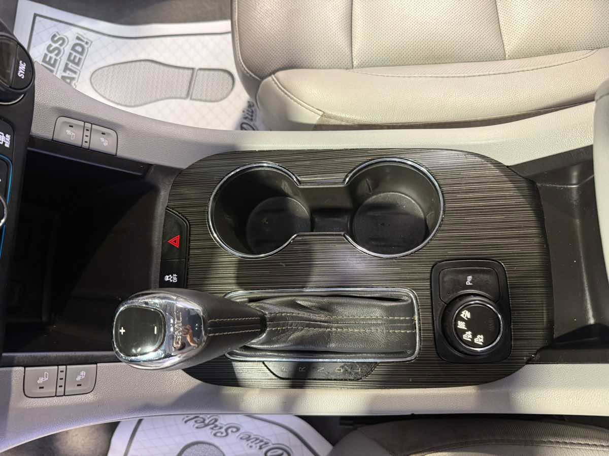 Used 2017 GMC Acadia SLT image 37