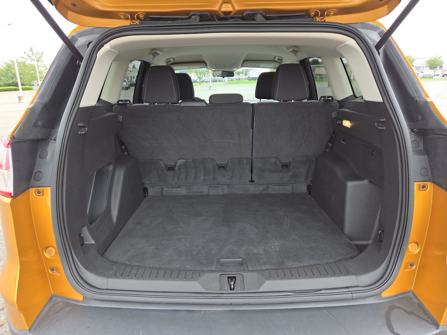 Used 2016 Ford Escape SE AWD/4WD image 18