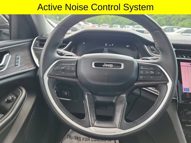 Used 2023 Jeep Grand Cherokee Limited AWD/4WD image 11