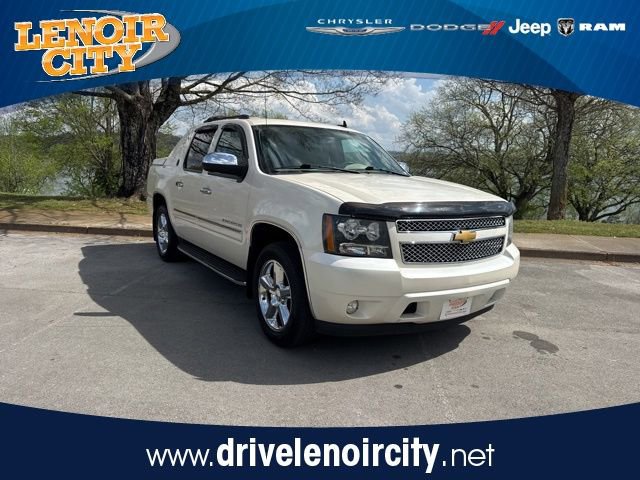 Used 2013 Chevrolet Avalanche LTZ image 1