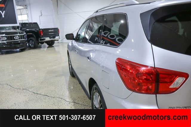 Used 2020 Nissan Pathfinder SV FWD image 16