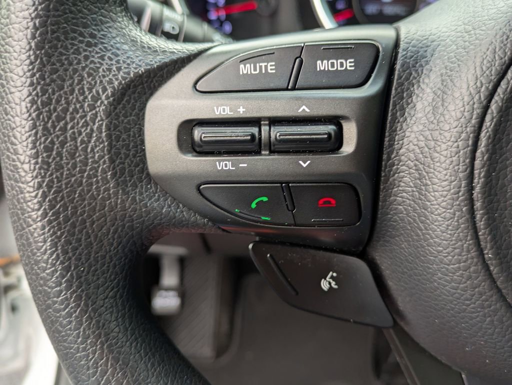 Used 2015 Kia Optima LX w/ LX Convenience Package image 16