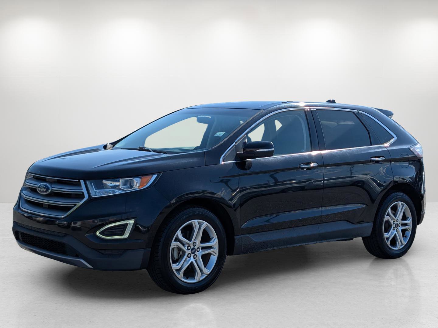 Used 2017 Ford Edge Titanium w/ Technology Package