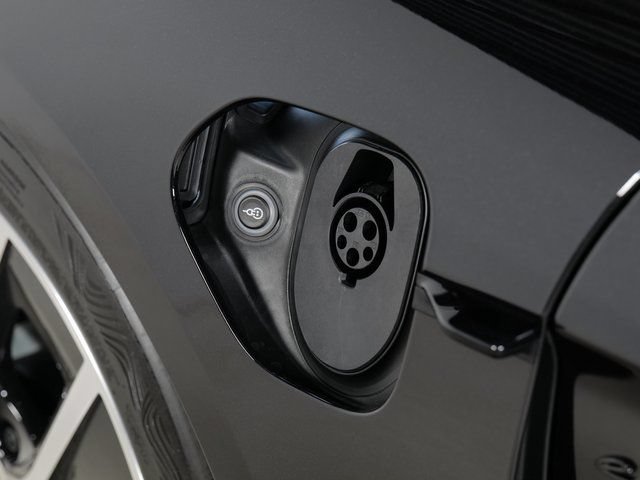 New 2026 Porsche Taycan AWD/4WD image 26