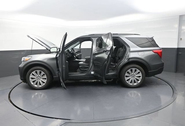Used 2023 Ford Explorer Limited w/ Hybrid Equipment Group 310A AWD/4WD image 42