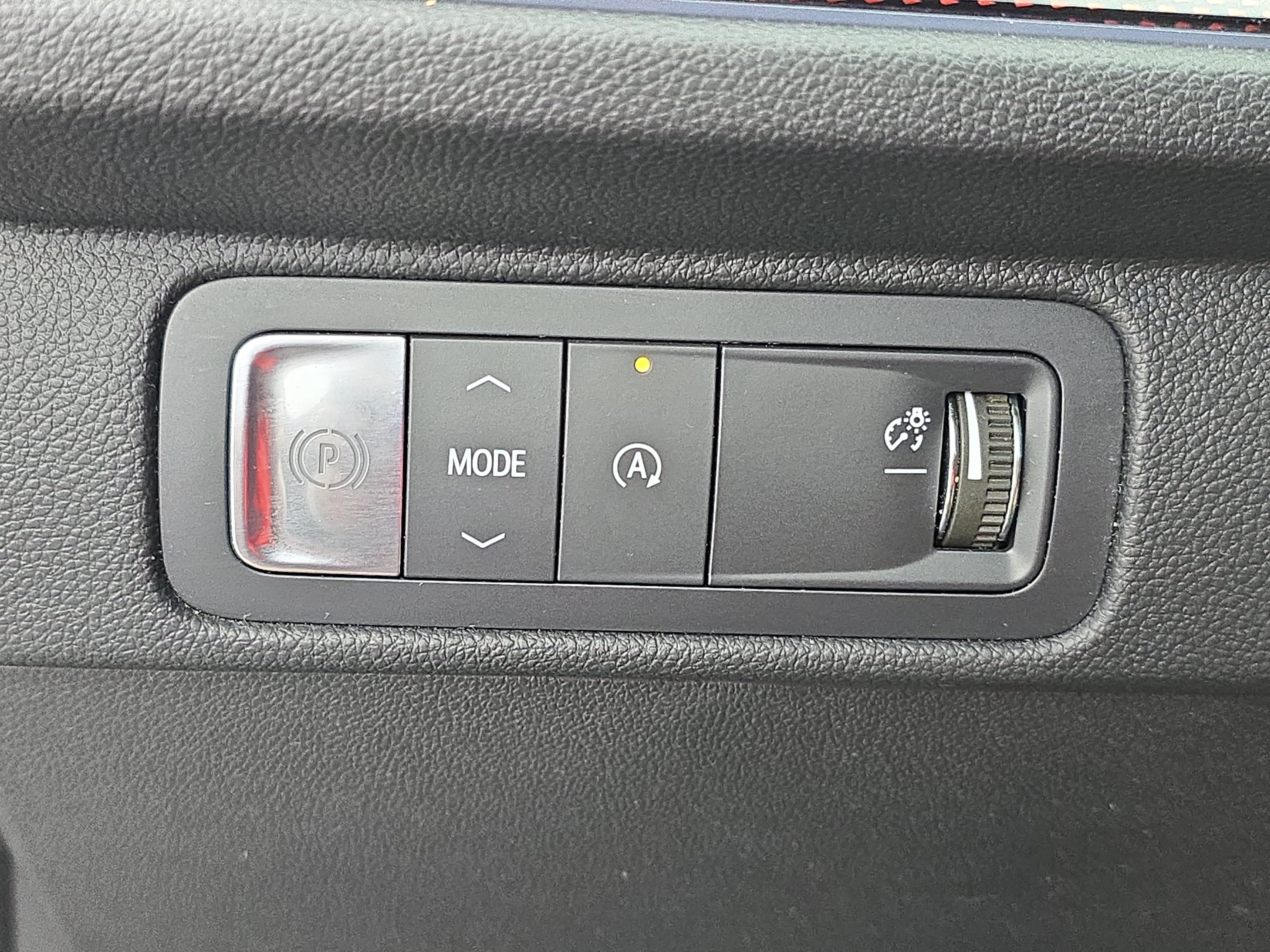Used 2024 Chevrolet Traverse RS FWD image 27