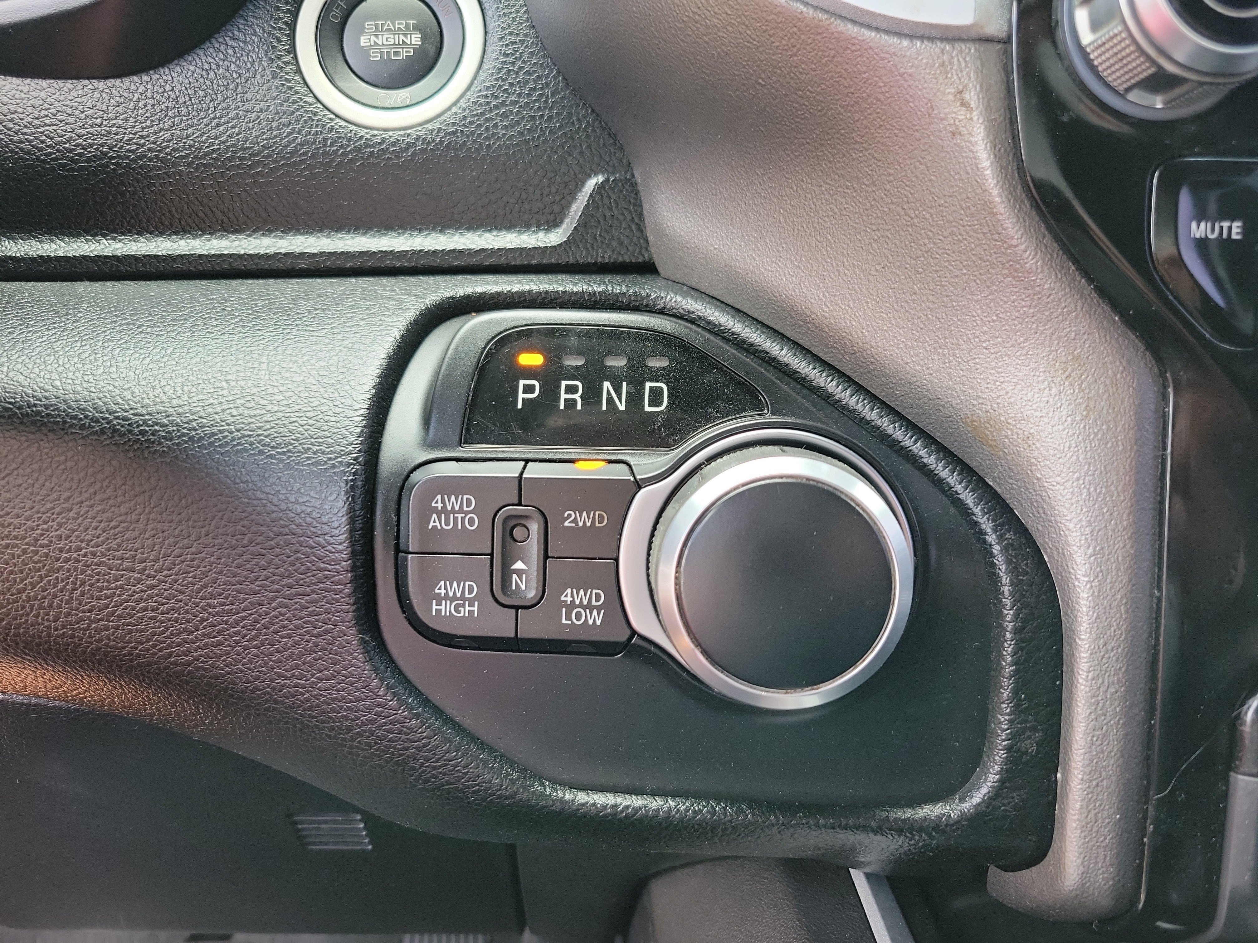 Used 2020 RAM 1500 Big Horn AWD/4WD image 11