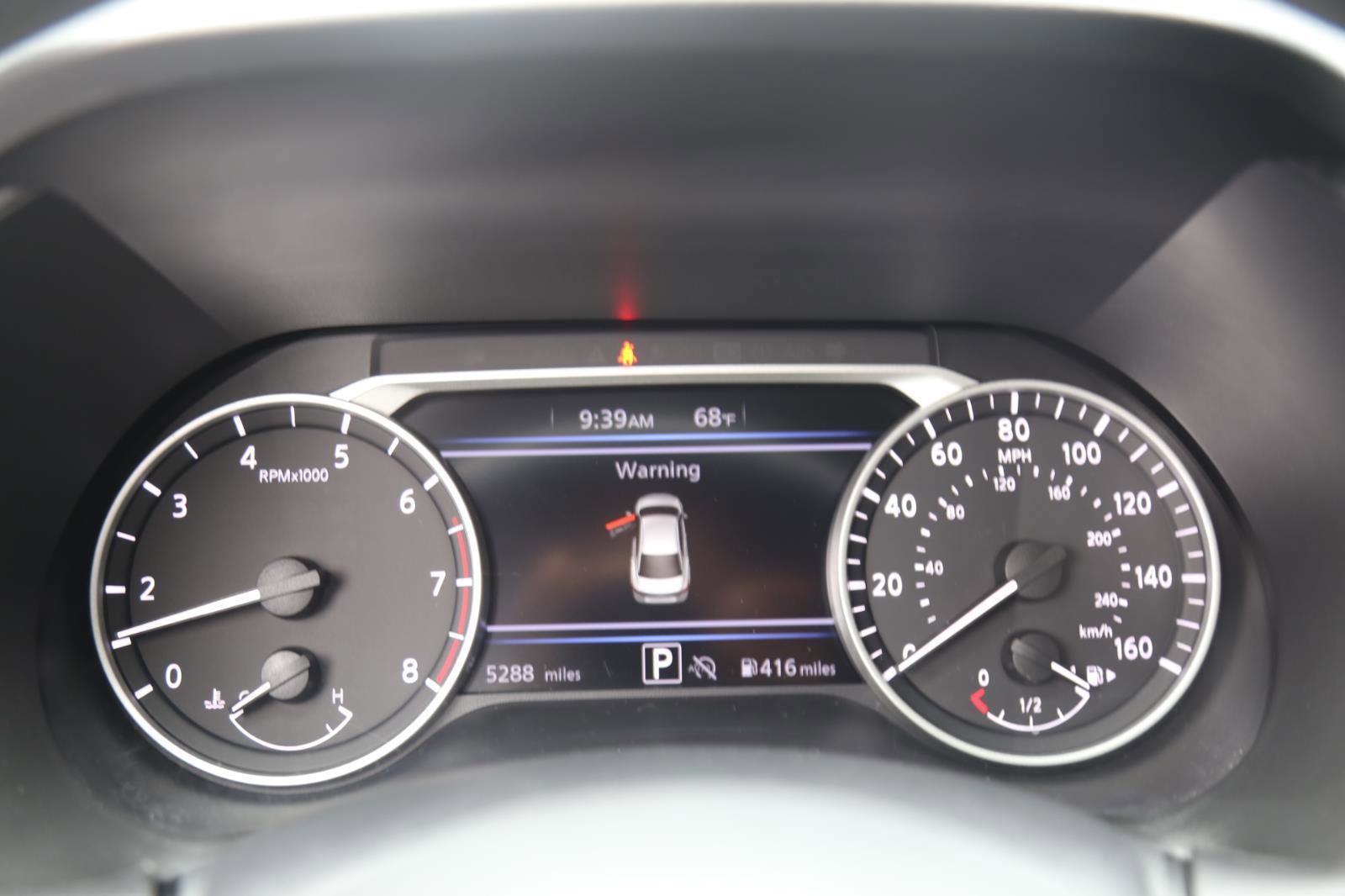 Used 2025 Nissan Sentra SV FWD image 8