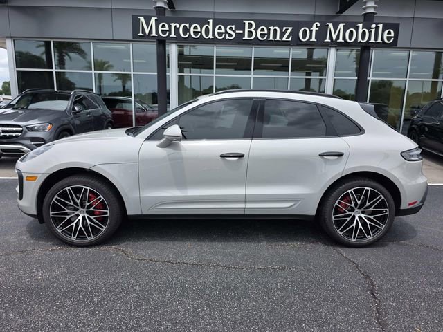 Used 2023 Porsche Macan S AWD/4WD image 1
