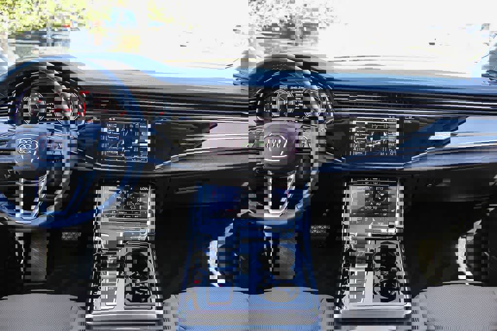 Used 2025 Audi Q7 3.0T Premium Plus w/ Premium Plus Package image 13