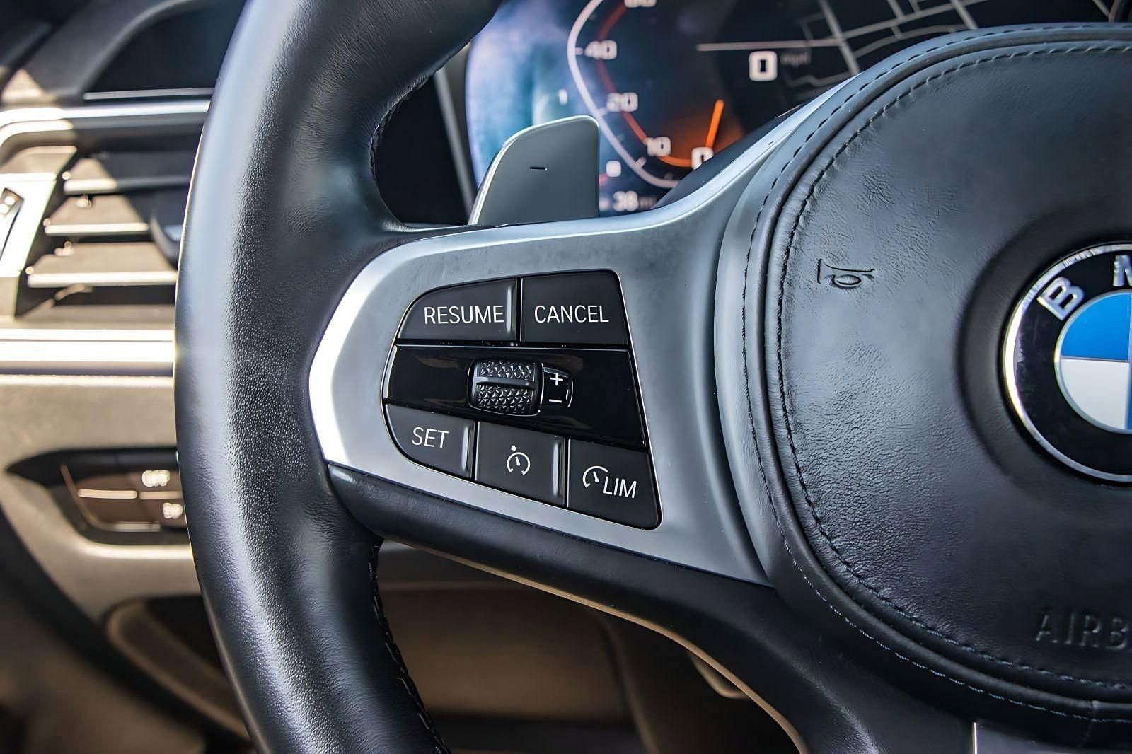 Used 2022 BMW M440i Coupe w/ Premium Package image 22