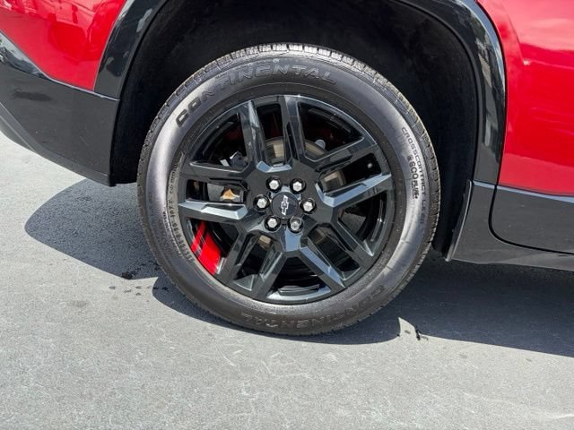 Used 2022 Chevrolet Traverse Premier w/ Redline Edition AWD/4WD image 7