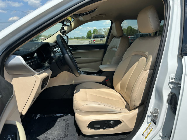 Used 2021 Jeep Grand Cherokee L Limited AWD/4WD image 9