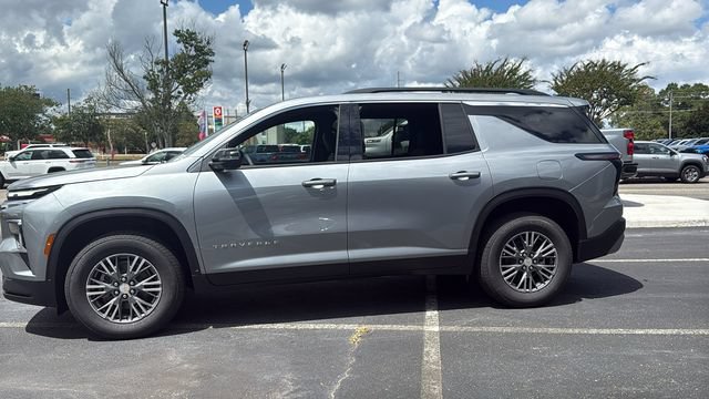 New 2027 Chevrolet Traverse LT w/ Driver Confidence Package FWD image 4
