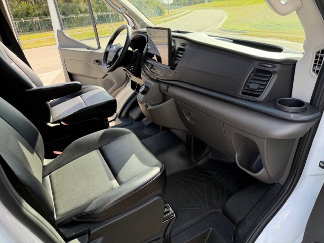 Used 2023 Ford E-Transit 148 High Roof Extended w/ Load Area Protection Package image 27