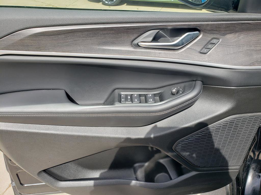 New 2025 Jeep Grand Cherokee Limited image 11