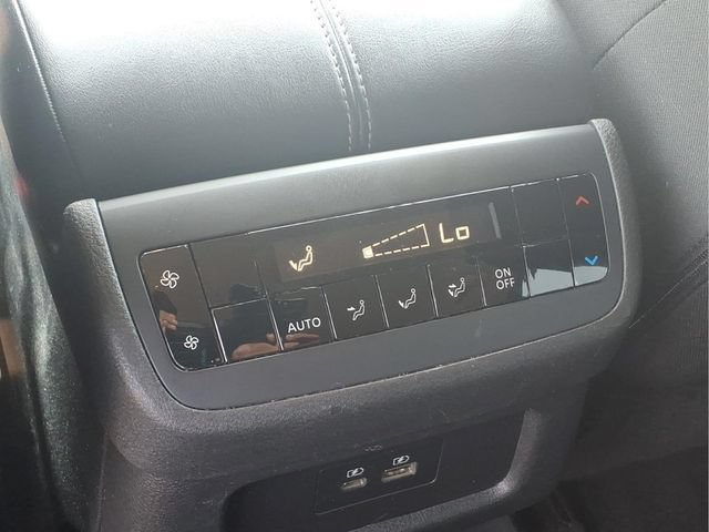 Used 2024 Nissan Pathfinder SV FWD image 19