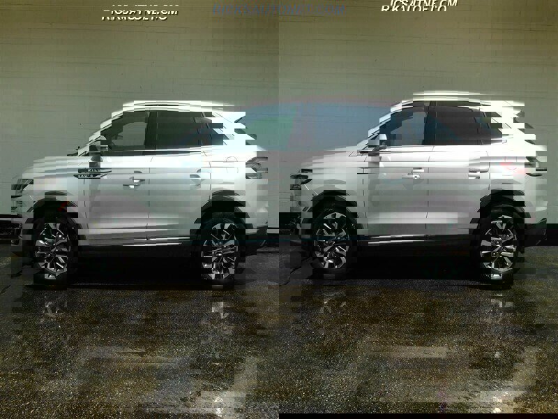 Used 2019 Lincoln Nautilus Select image 5