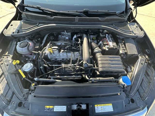 Used 2021 Volkswagen Jetta SE w/ SE Cold Weather Package image 32