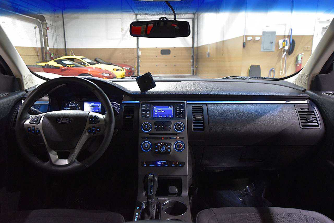 Used 2019 Ford Flex SE FWD image 25