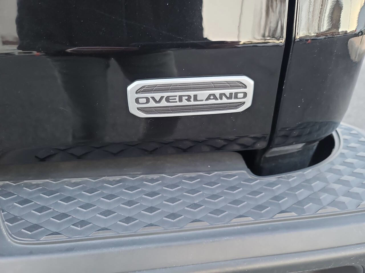 Used 2021 Jeep Gladiator Overland w/ Popular Equipment Package image 8