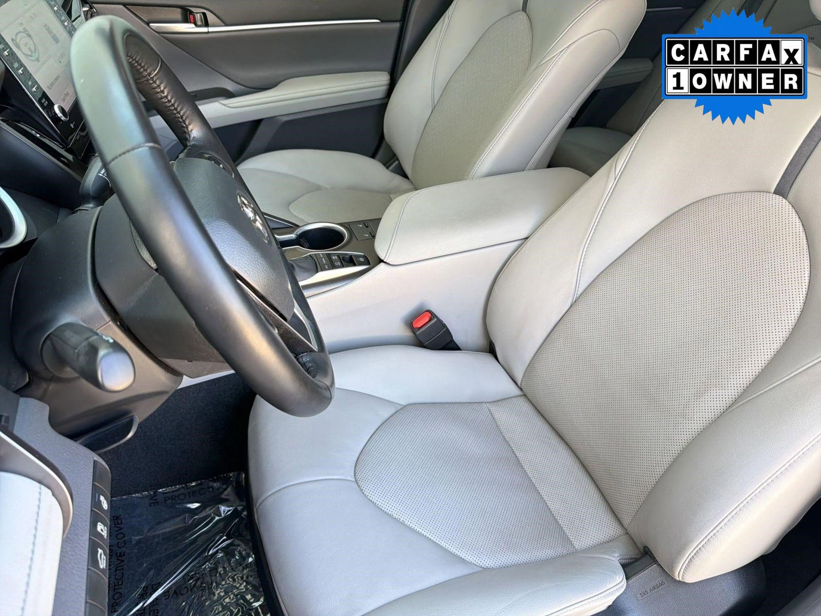 Used 2023 Toyota Camry XLE w/ Cold Weather Package image 5